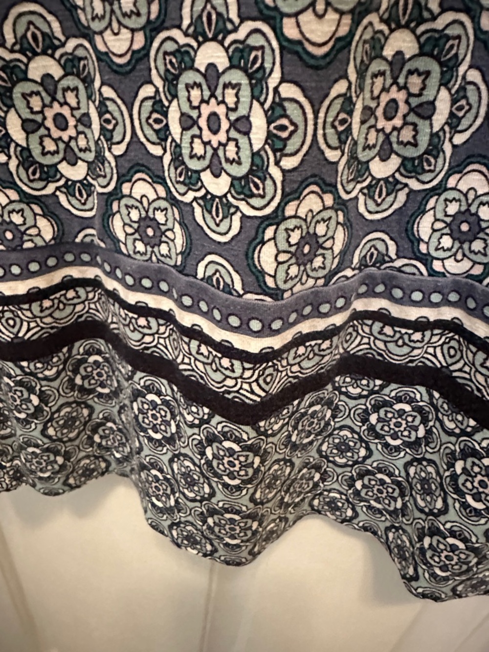 J. Jill Petite Sleeveless Floral Medallion Dress in Blue Light Teal & White SP - Picture 4 of 7